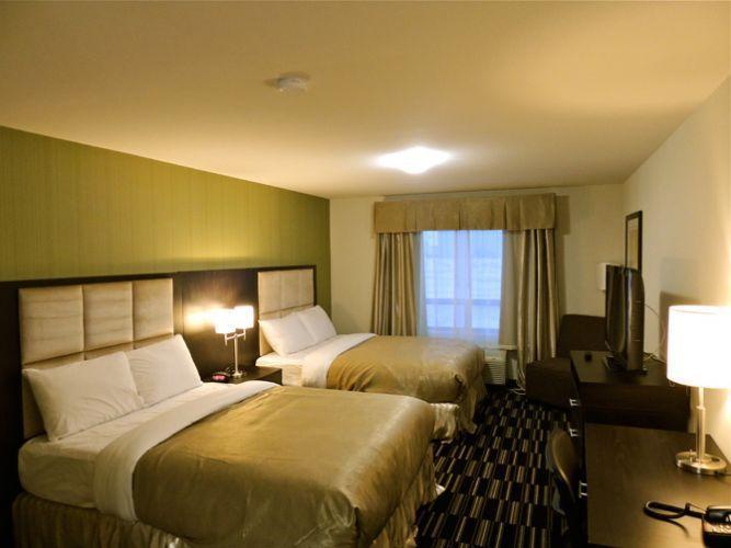 Western Star Inn & Suites Stoughton Екстер'єр фото