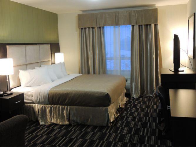 Western Star Inn & Suites Stoughton Екстер'єр фото
